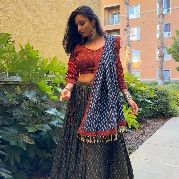 Green lehenga set - Picture 4 of 5